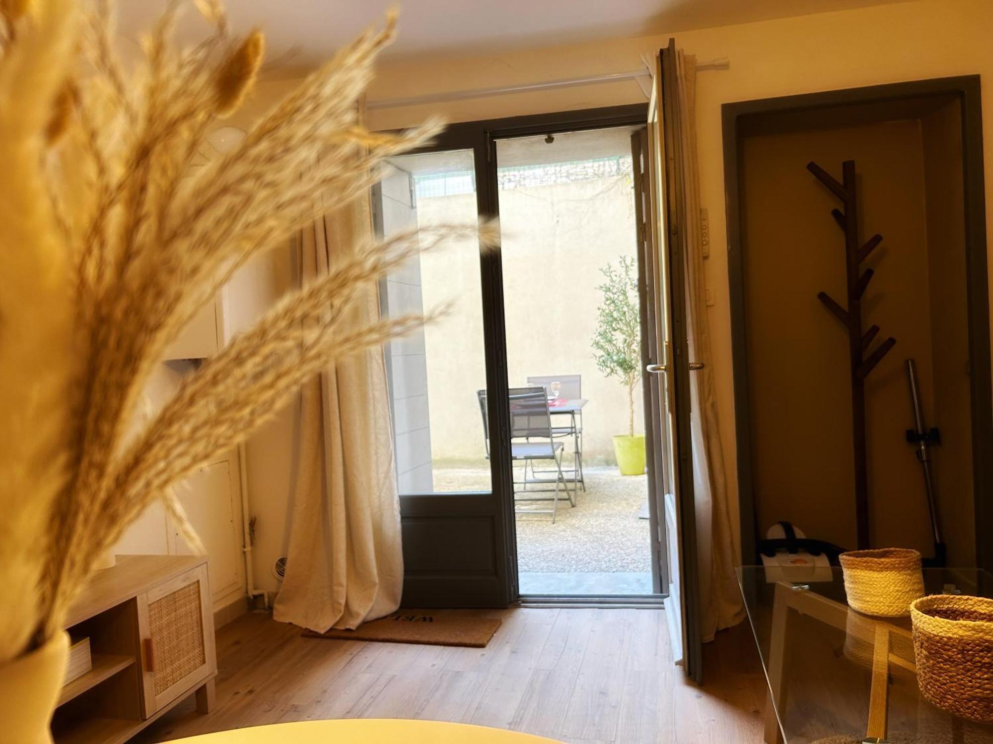 Cosy Ocre Apartment อาร์ลส์ ภายนอก รูปภาพ