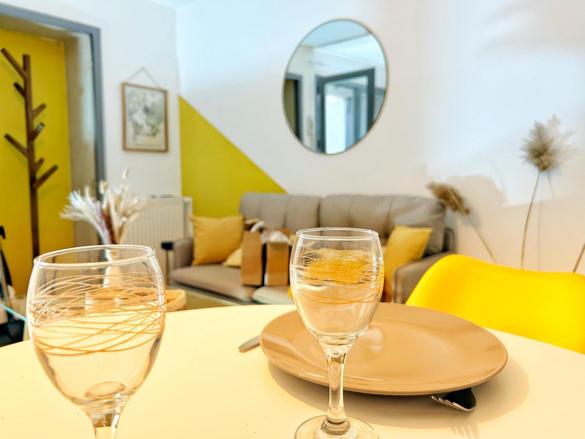 Cosy Ocre Apartment อาร์ลส์ ภายนอก รูปภาพ